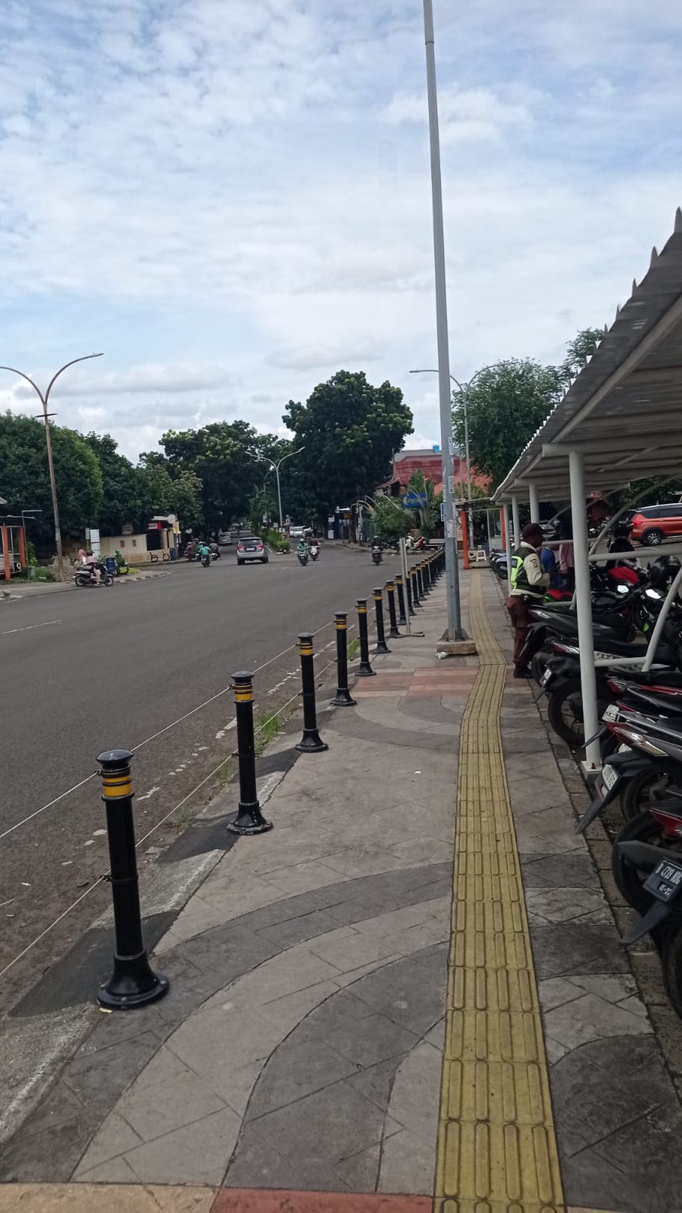 Ruko Pinggir Jalan Raya Kencana Loka