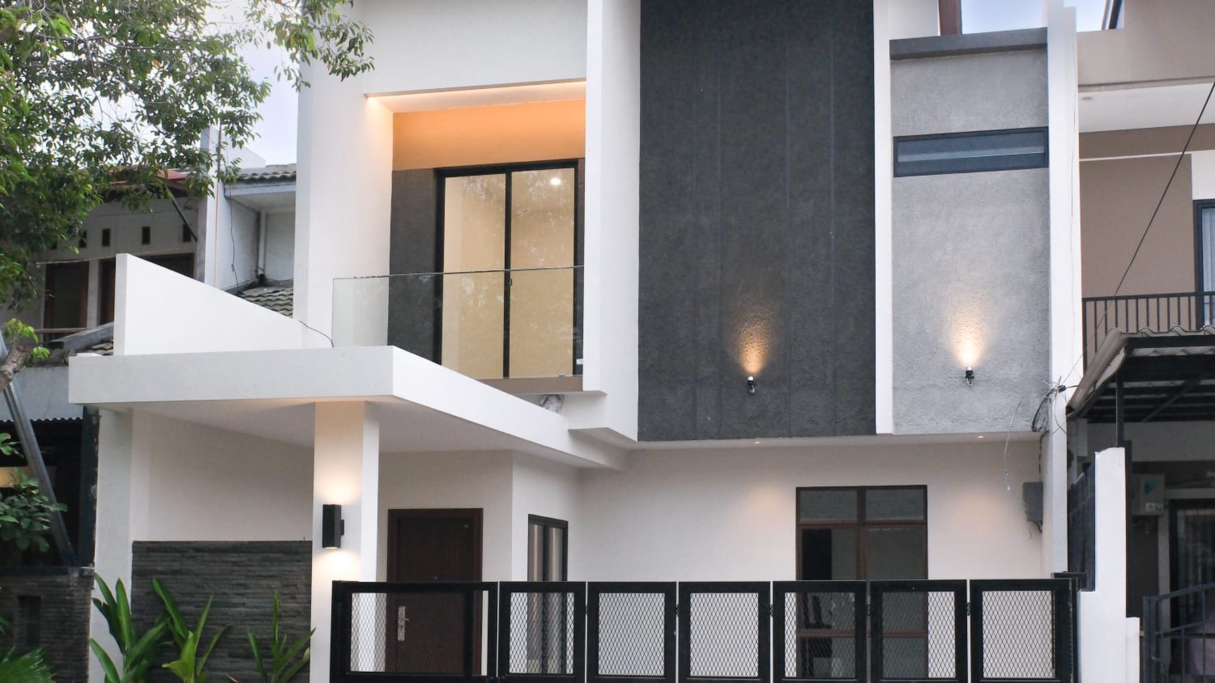 Best Price. Rumah bagus Nusa Loka, BSD