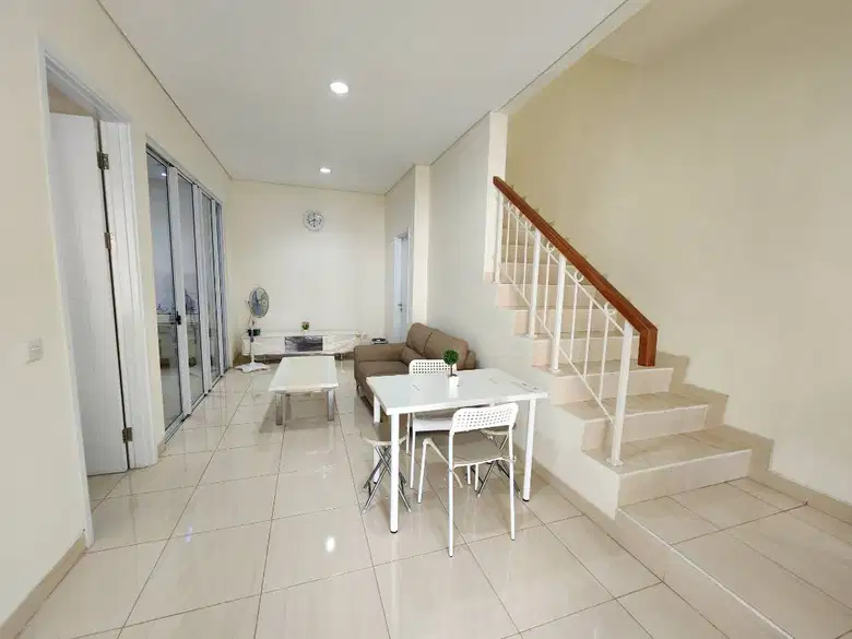 Hot Rent. Rumah bagus Vanya Park Anila, BSD