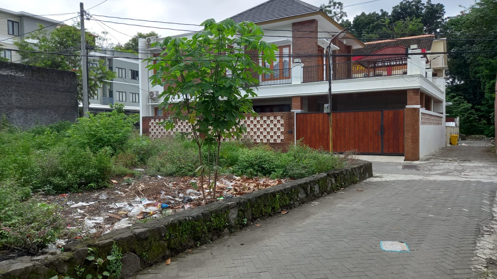 Tanah Hook di kawasan kos exclusive di Jalan Kaliurang KM 13 dekat Kampus UII 