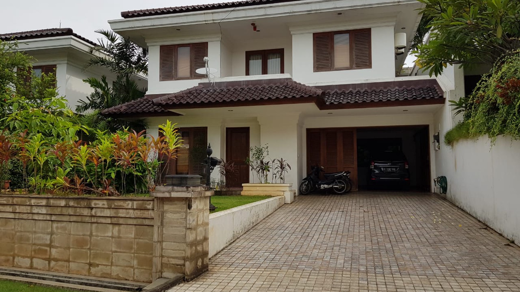 Dijual rumah di Pejaten Barat