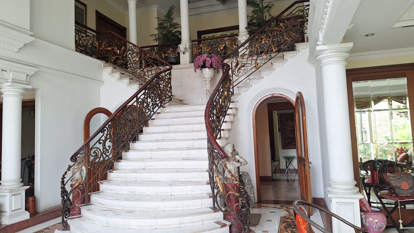 Dijual rumah di Menteng