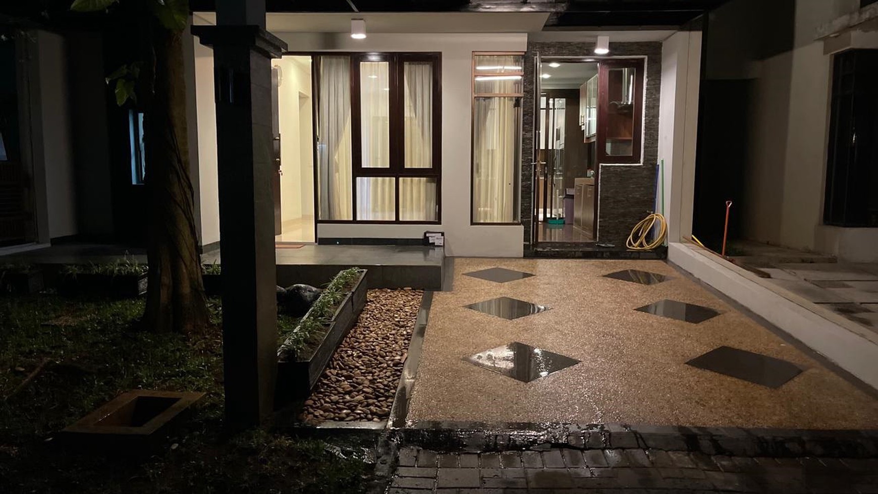 Rumah Modern Siap Huni dengan Hunian Nyaman & Asri di Foresta BSD