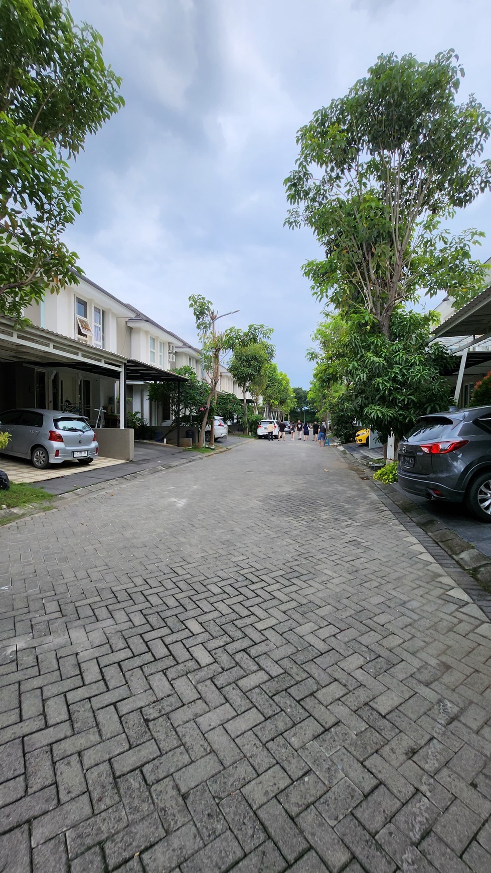 Murah Rp.1 Man Dijual Rumah Citraland Greenlake Surabaya Barat Dekat Pakuwon Mall, Sma Petra 1
