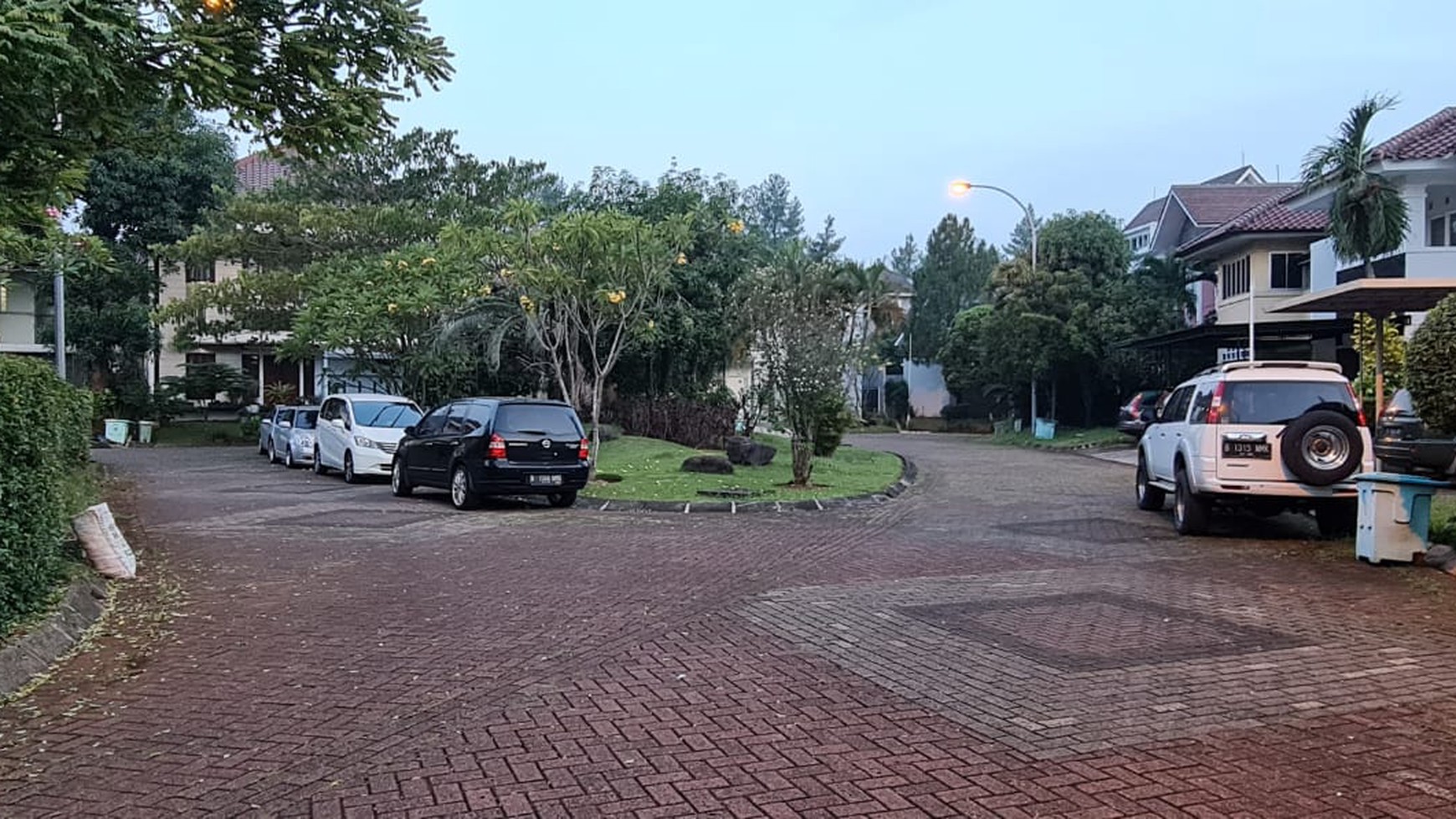 Rumah Hitung Tanah Area Cipete