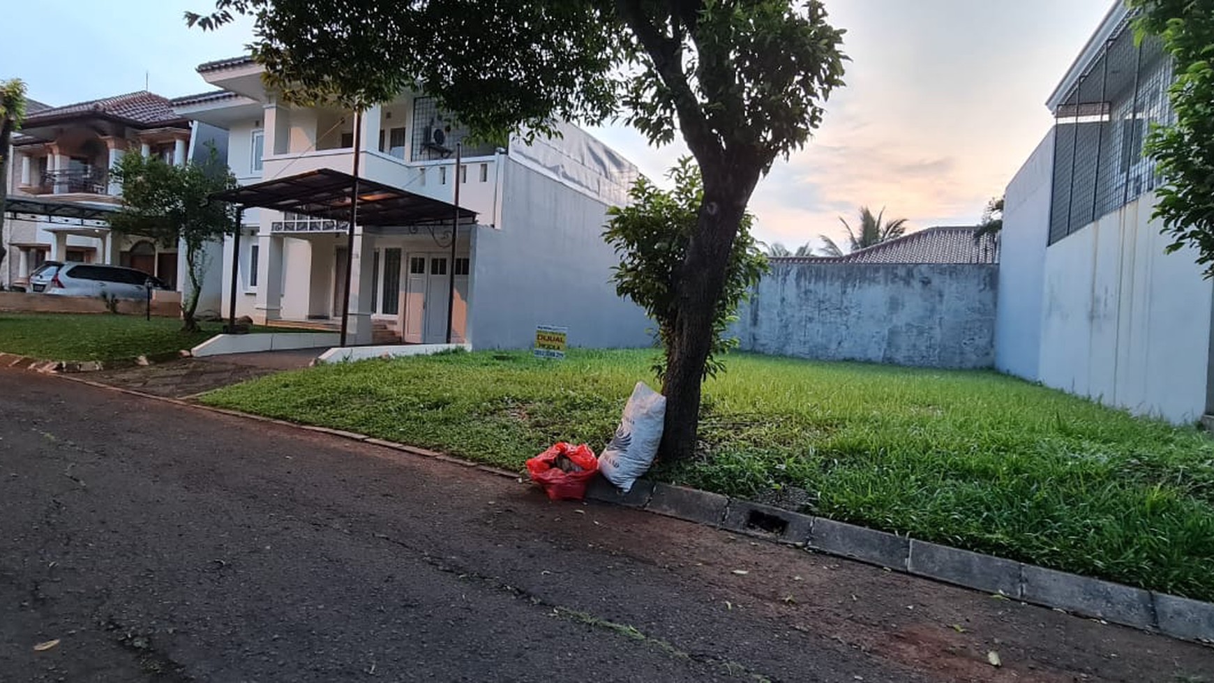 Rumah Hitung Tanah Area Cipete