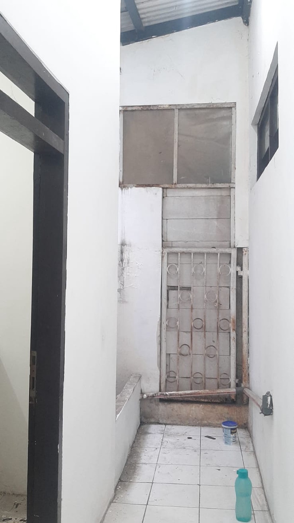 Ruko 2 Lantai di Pondok Pinang dekat dg toll TB Simatupang...