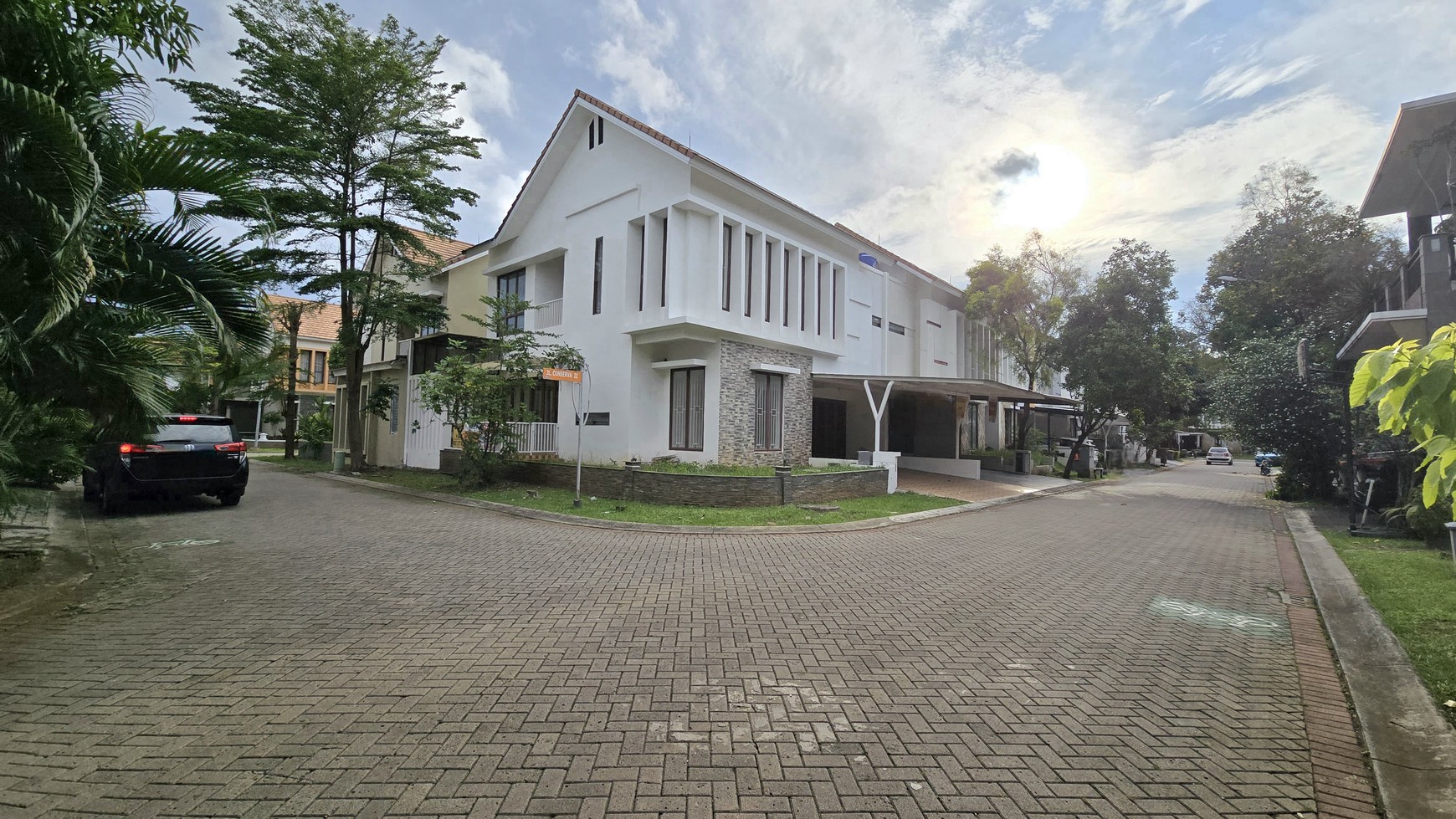 Rumah Bagus Hook Siap Huni di Discovery Conserva, Bintaro Jaya Sektor 9