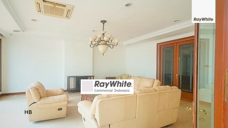 Rumah  2 lantai, lokasi super Elite,  di Simprug Garden, Jakarta Selatan.