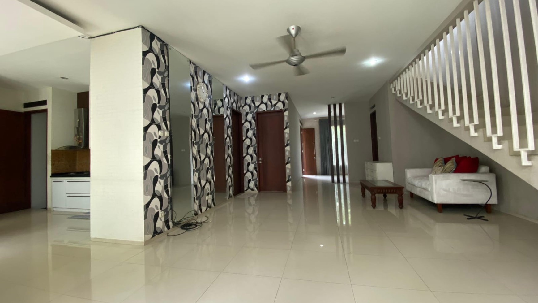 Rumah Hitung Tanah Area Cipete