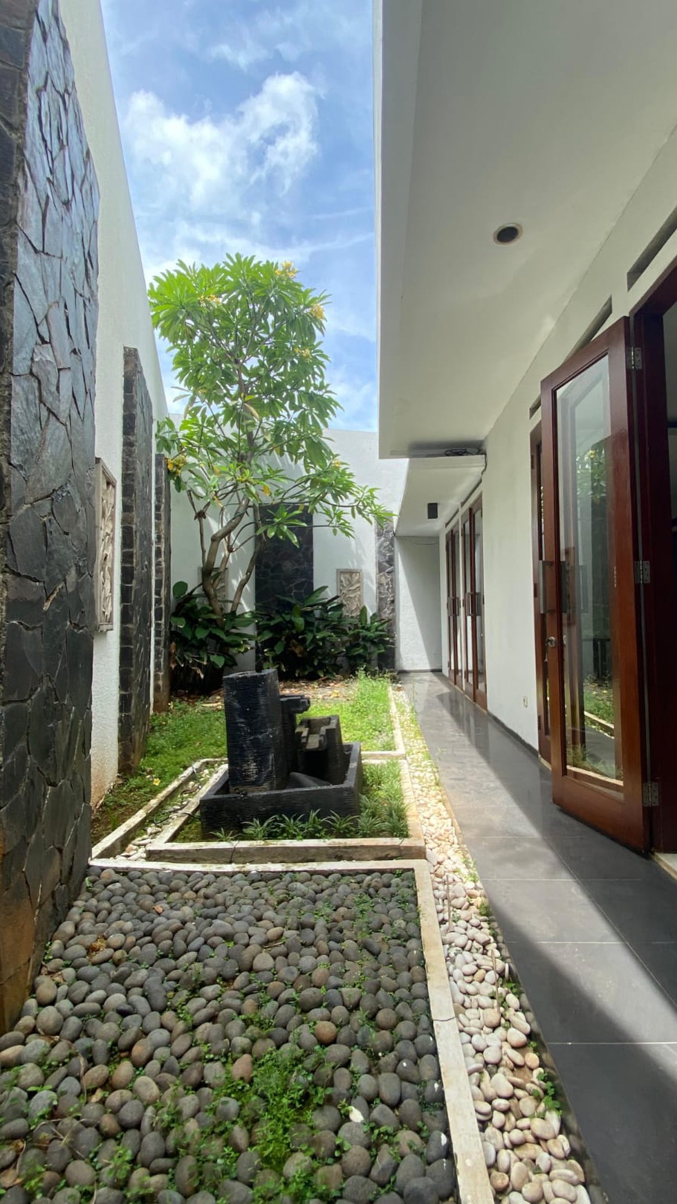 Rumah Hitung Tanah Area Cipete