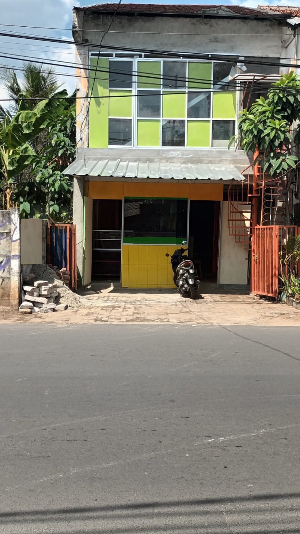 Rumah Hitung Tanah Area Cipete