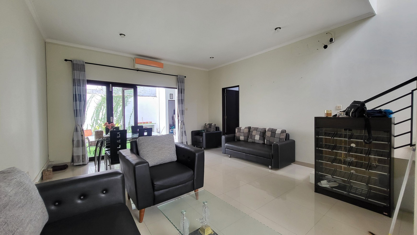 For Rent 5-Bedroom House Near Bali Kiddy School in Kerobokan