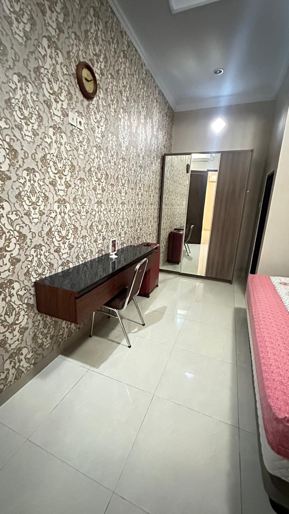 Rumah Kos Full Furnished SHM di Islamic Village Tangerang