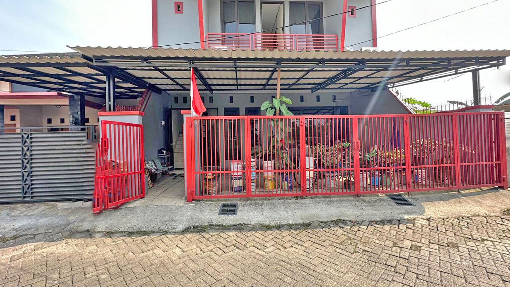 Rumah kos 2 lantai di Islamic Village Kota Tangerang