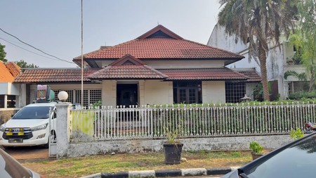 Dijual Rumah 2 Lantai di Menteng Jakarta Pusat 
