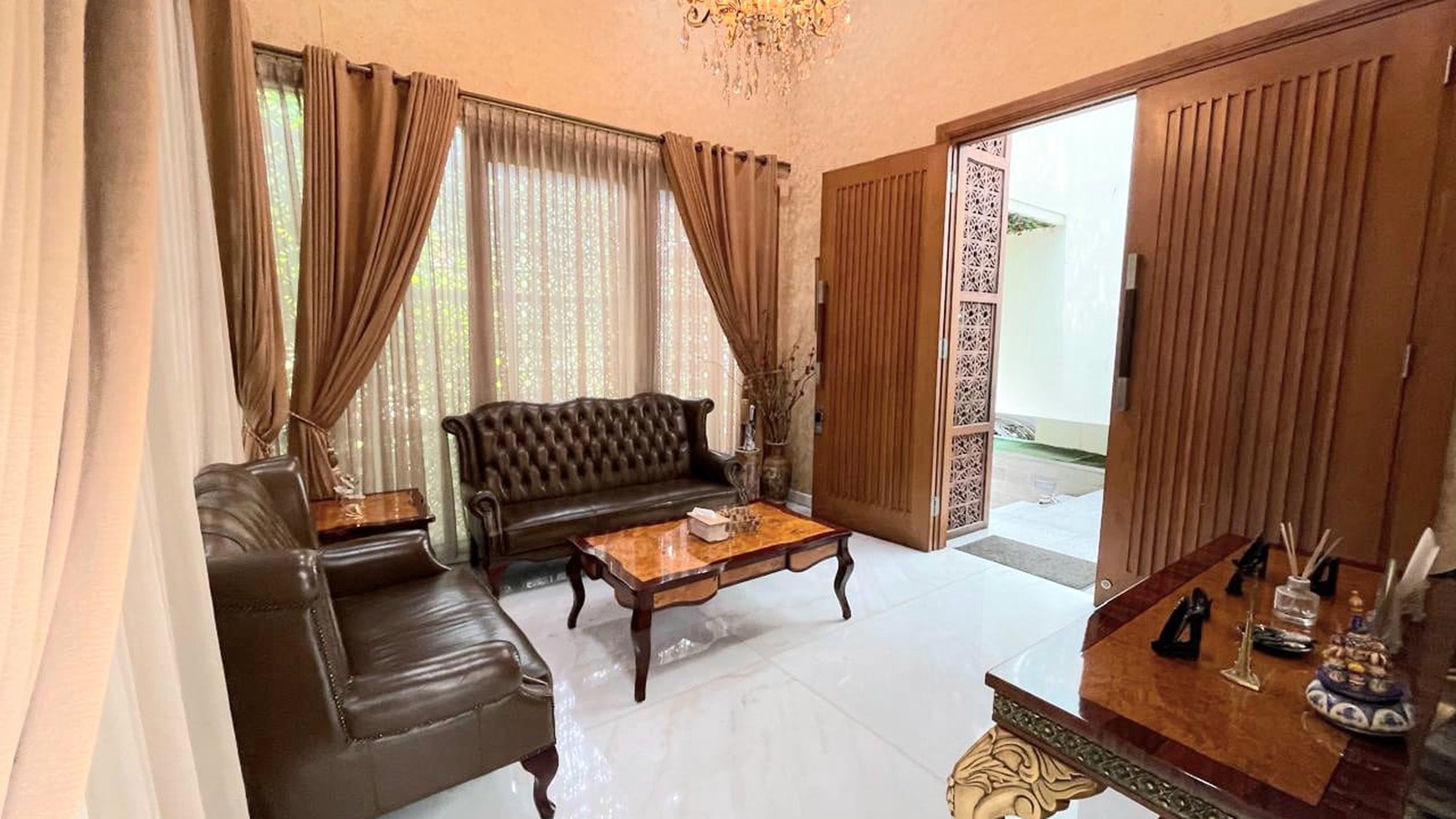 Rumah Bagus Lokasi Strategis di Bintaro Jaya Sektor 7