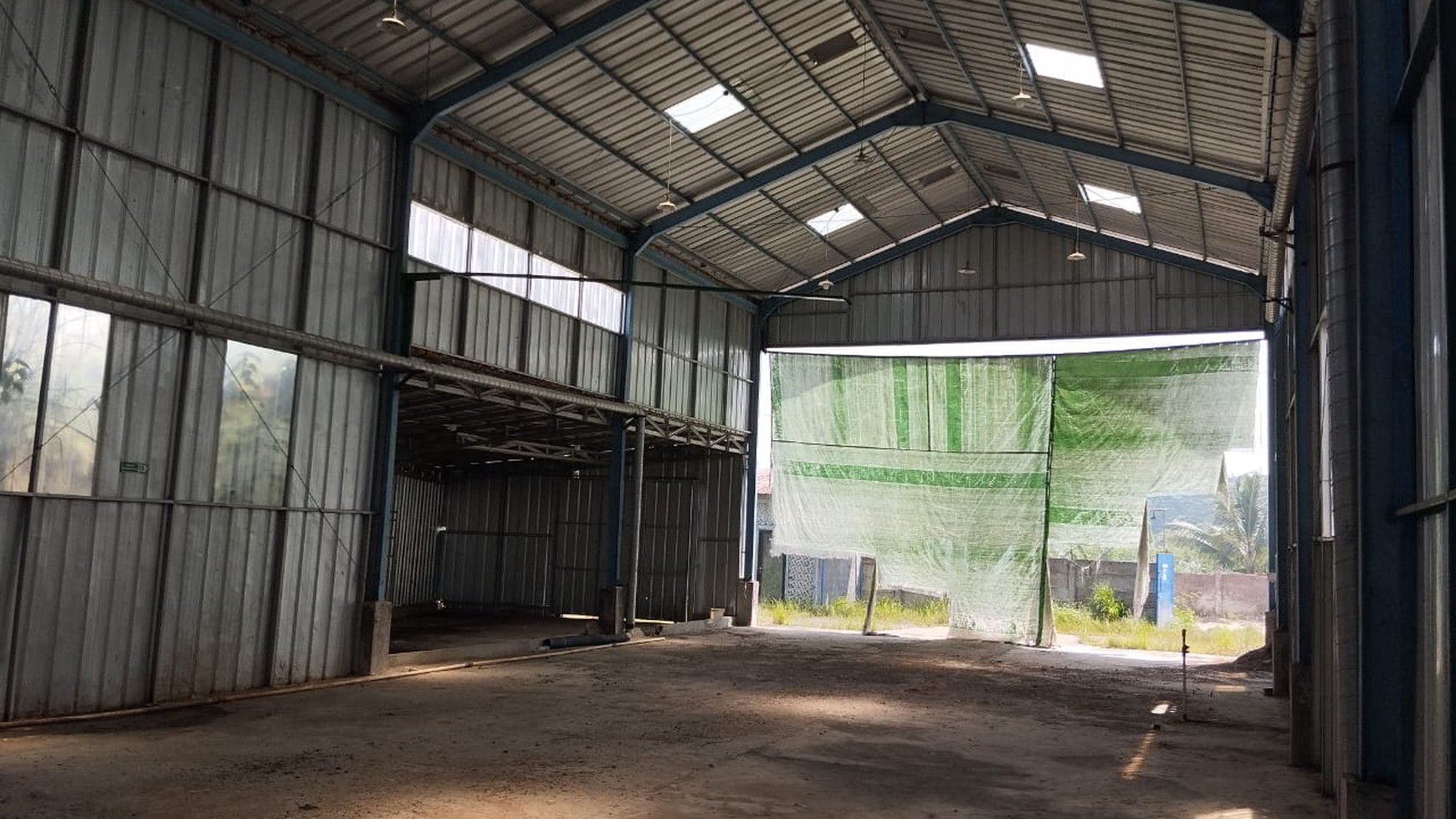 Gudang Murah Dengan Luas Tanah 1100 M2 Di Kelapanunggal, Gunung Putri, Bogor