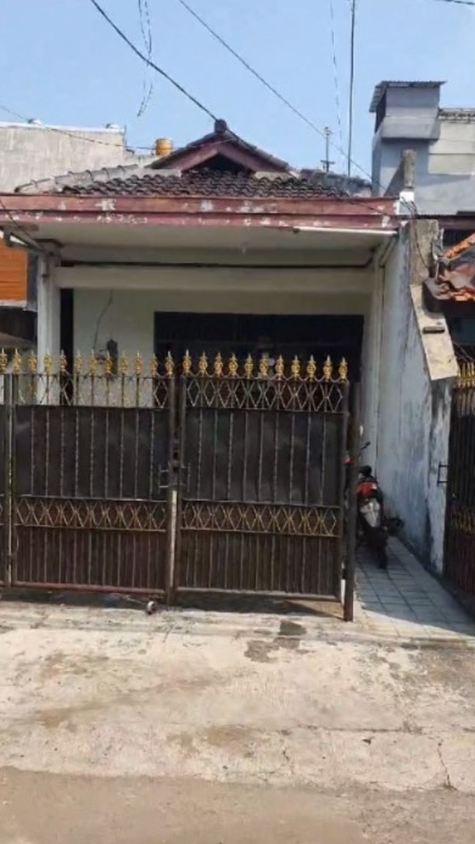 Dijual Rumah Lokasi Strategis di Kebon Baru , Tebet Jakarta Selatan