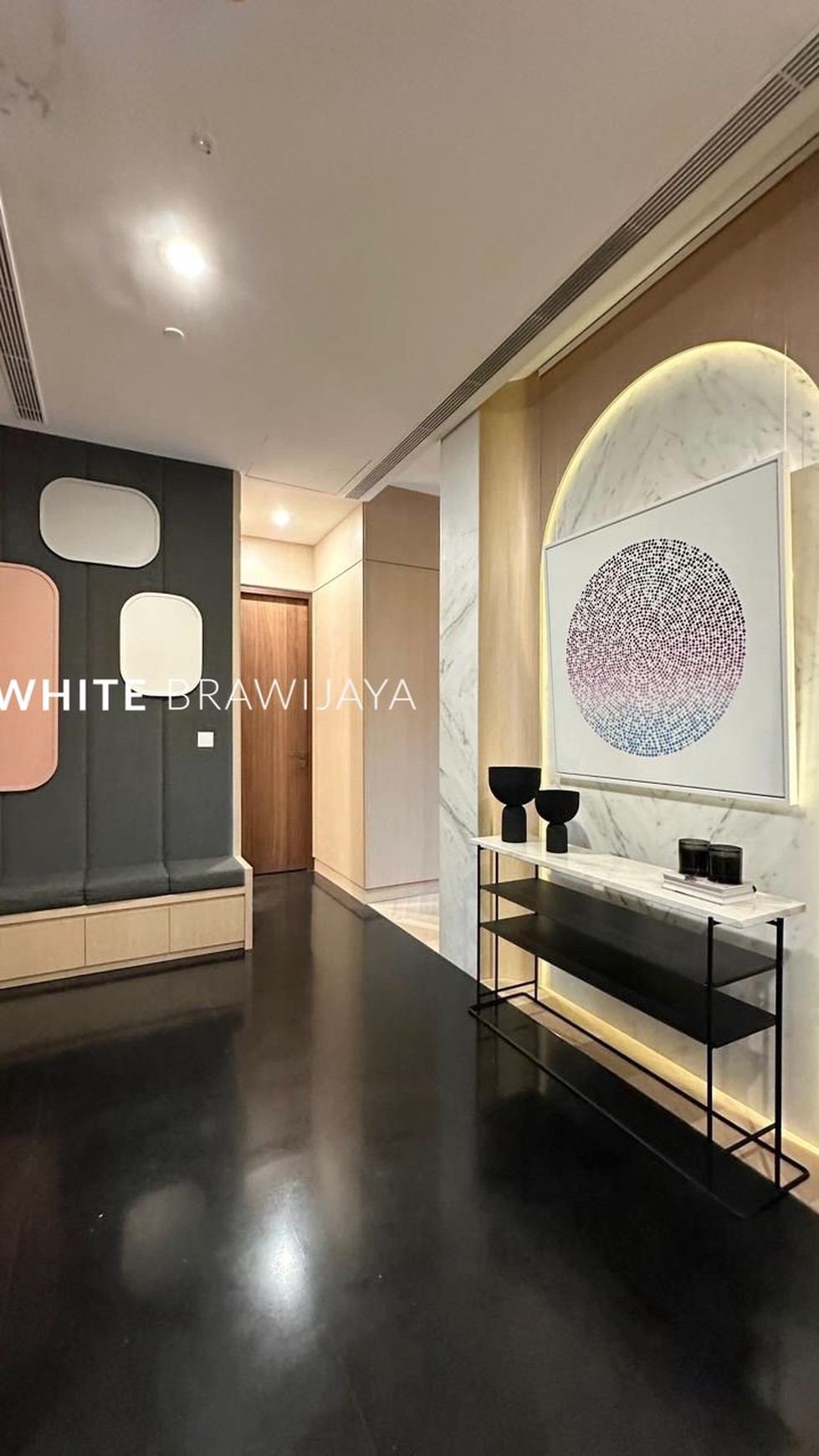 Savyavasa Darmawangsa New Luxurious Apartment