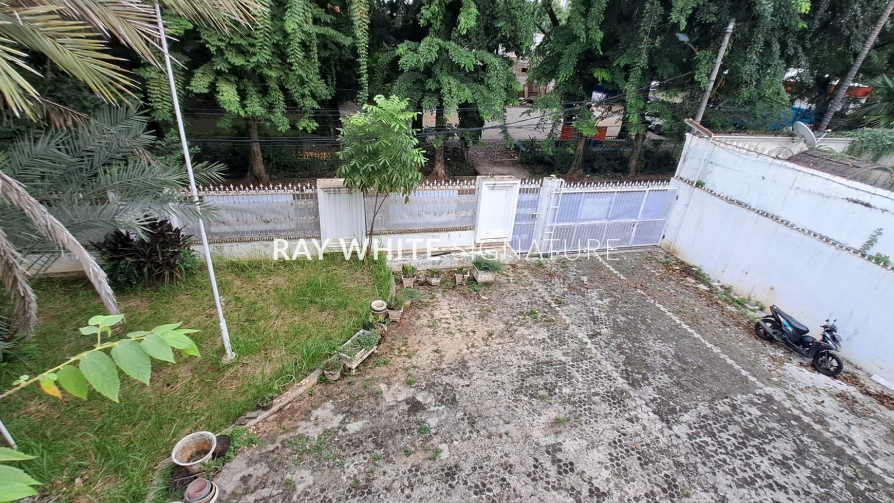 Rumah Hitung Tanah Area Cipete