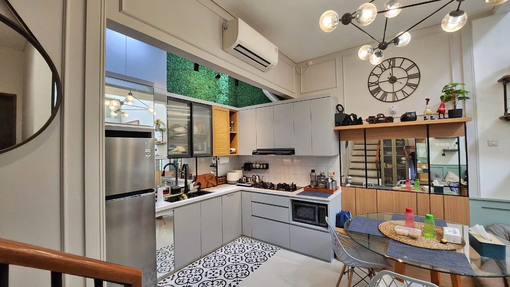 Rumah Hitung Tanah Area Cipete