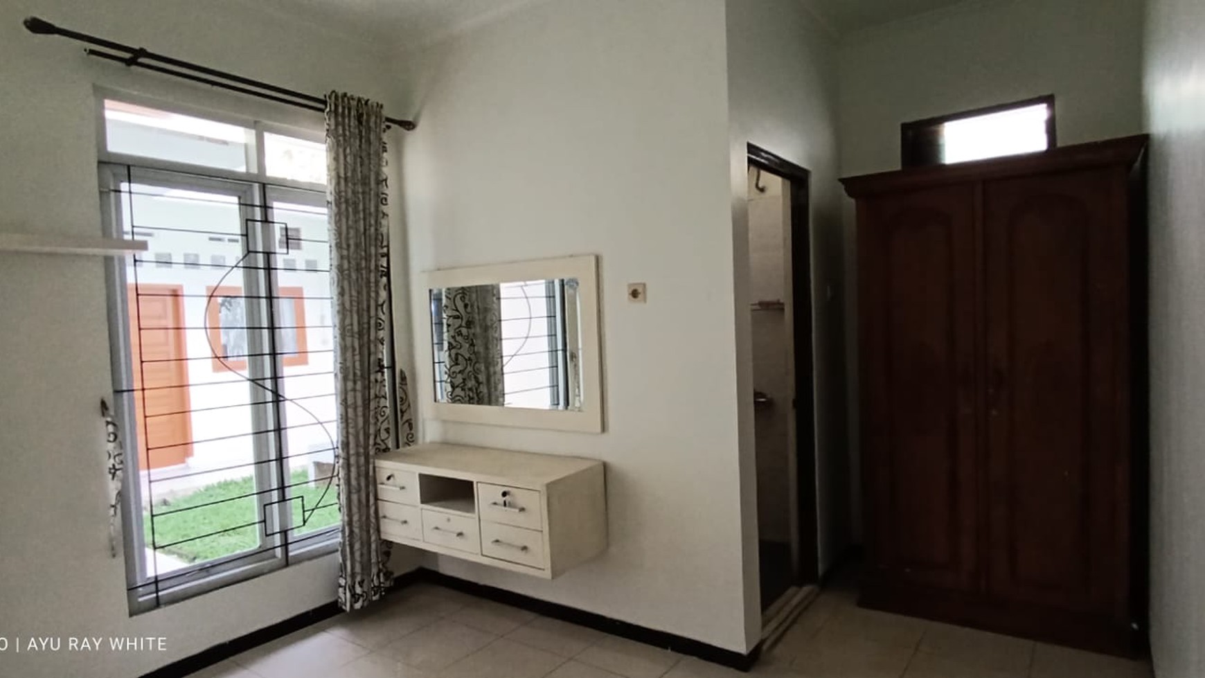 Sewa Rumah Asri Siap Huni Semi Furnished di Jalan Pesantren - Cimahi