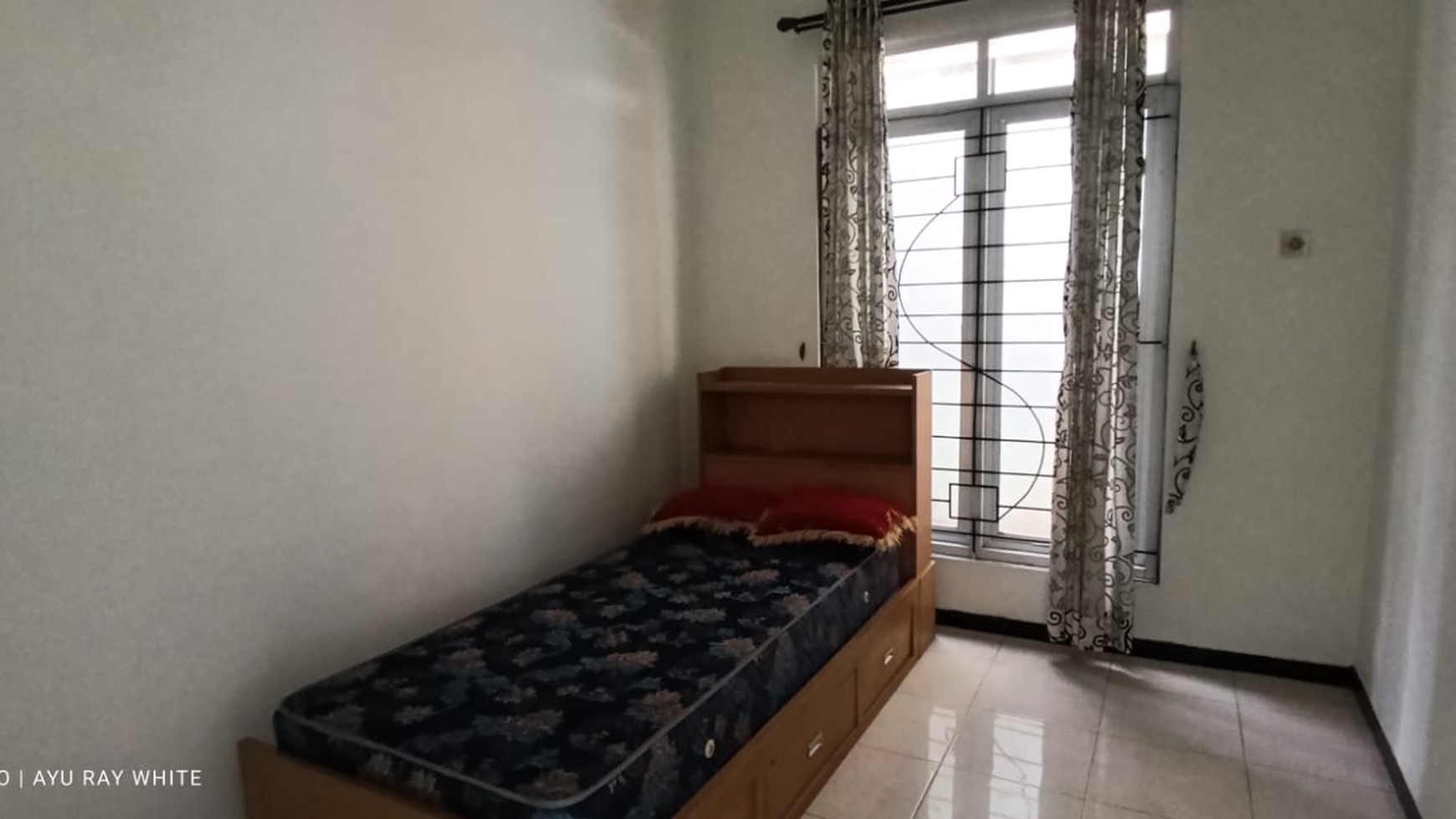 Sewa Rumah Asri Siap Huni Semi Furnished di Jalan Pesantren - Cimahi