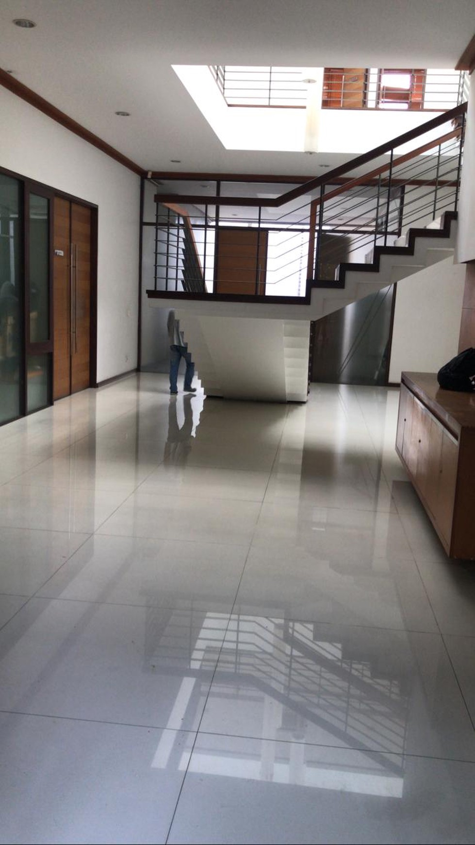 Rumah  bagus di  menteng jakarta pusat bisa buat  kantor