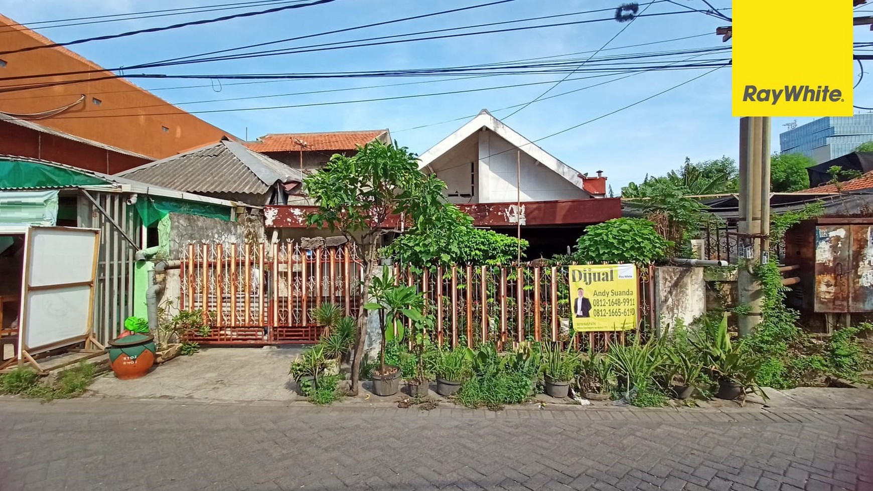Dijual Rumah SHM di Jalan Ketintang Baru Surabaya