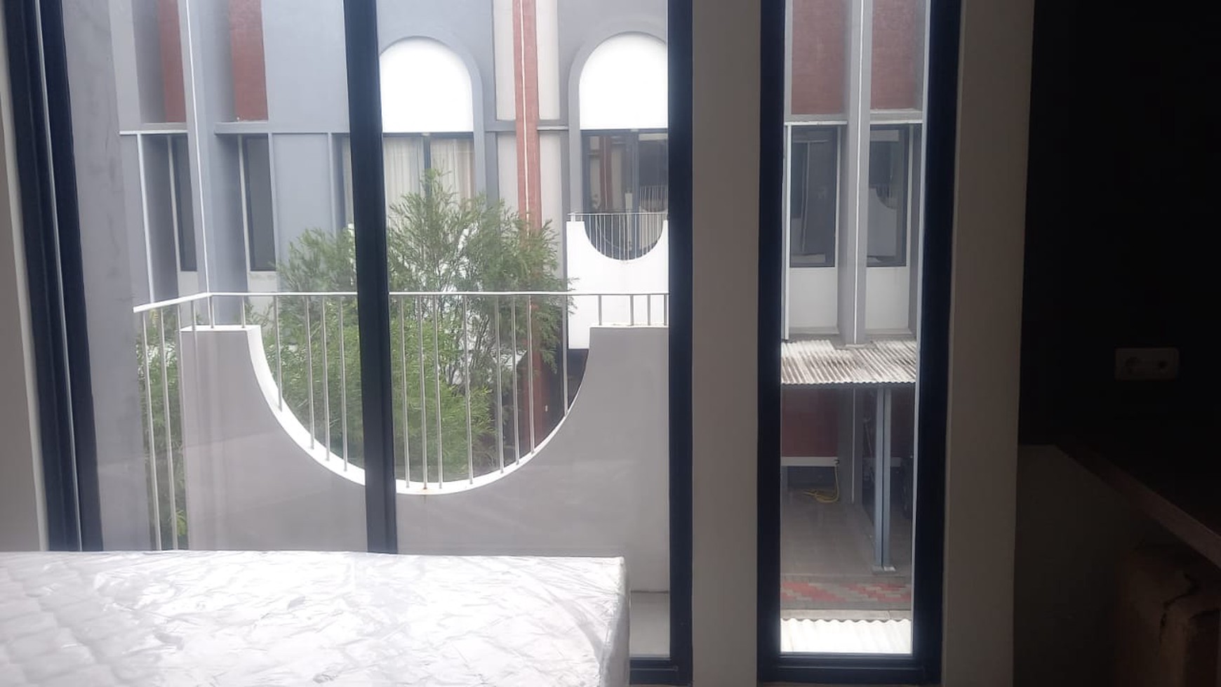 DISEWAKAN RUMAH FULL FURNISH DI FREJA SUITE BSD