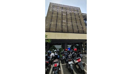 Ruko Gandeng Strategis Boulevard Raya, Kelapa Gading Luas 156m2