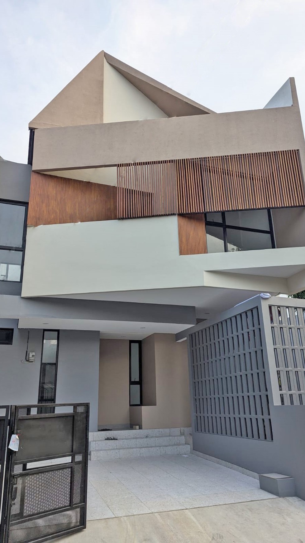 Dijual Rumah baru di dalam cluster di bintaro sektor 9