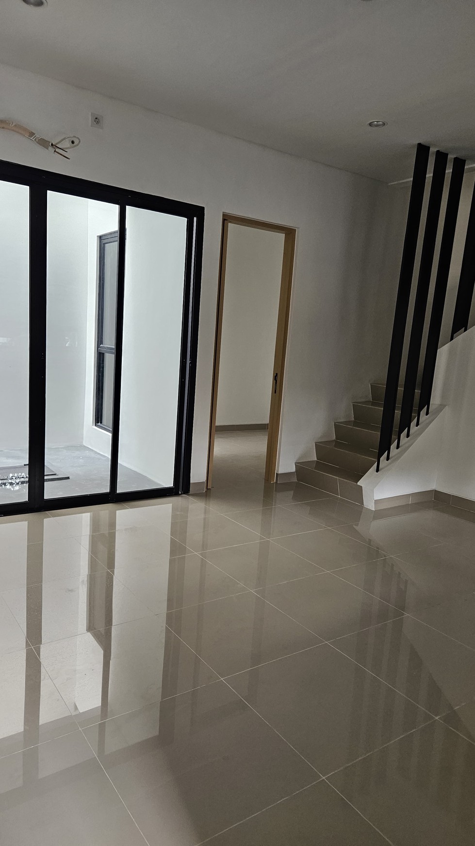 Rumah baru di dalam cluster di Bintaro Jaya Sektor 9