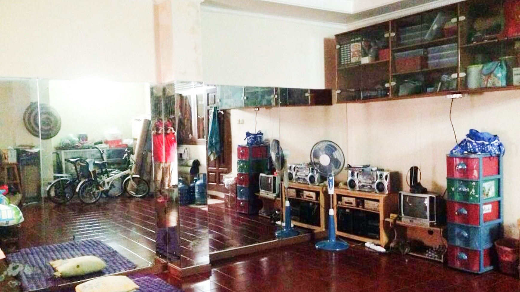 Rumah Luas di Mertilang Bintaro Sektor 9