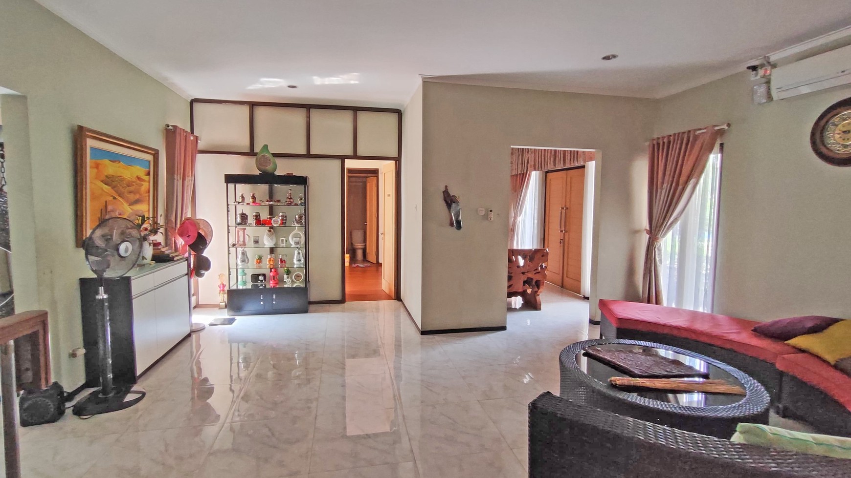 Rumah Luas Lingkungan Asri dan Nyaman di New Serpong Estate