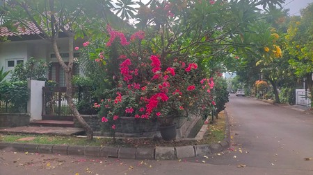 Rumah Hook di Bintaro Sektor 6