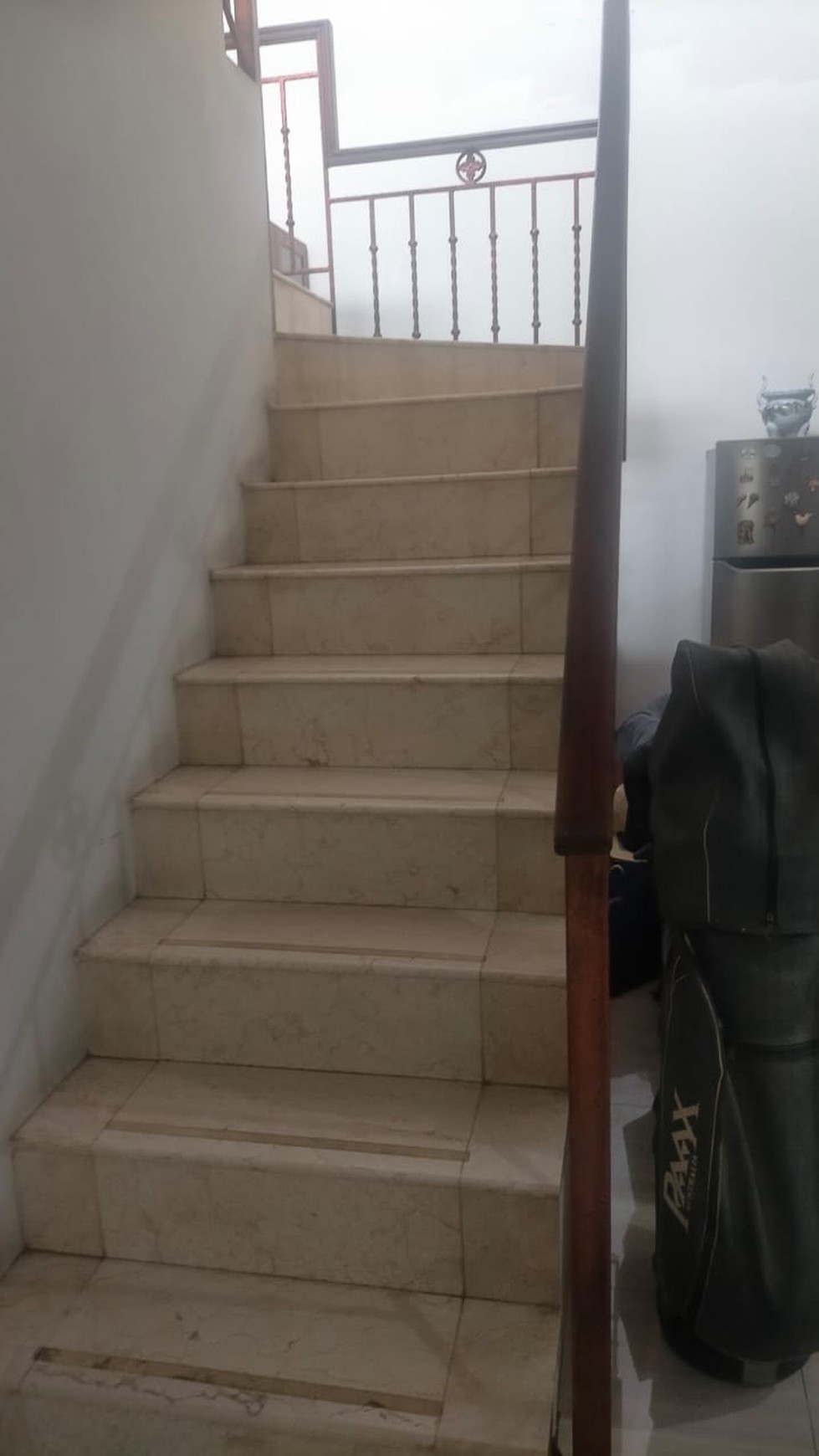 Rumah Hook di Bintaro Sektor 6