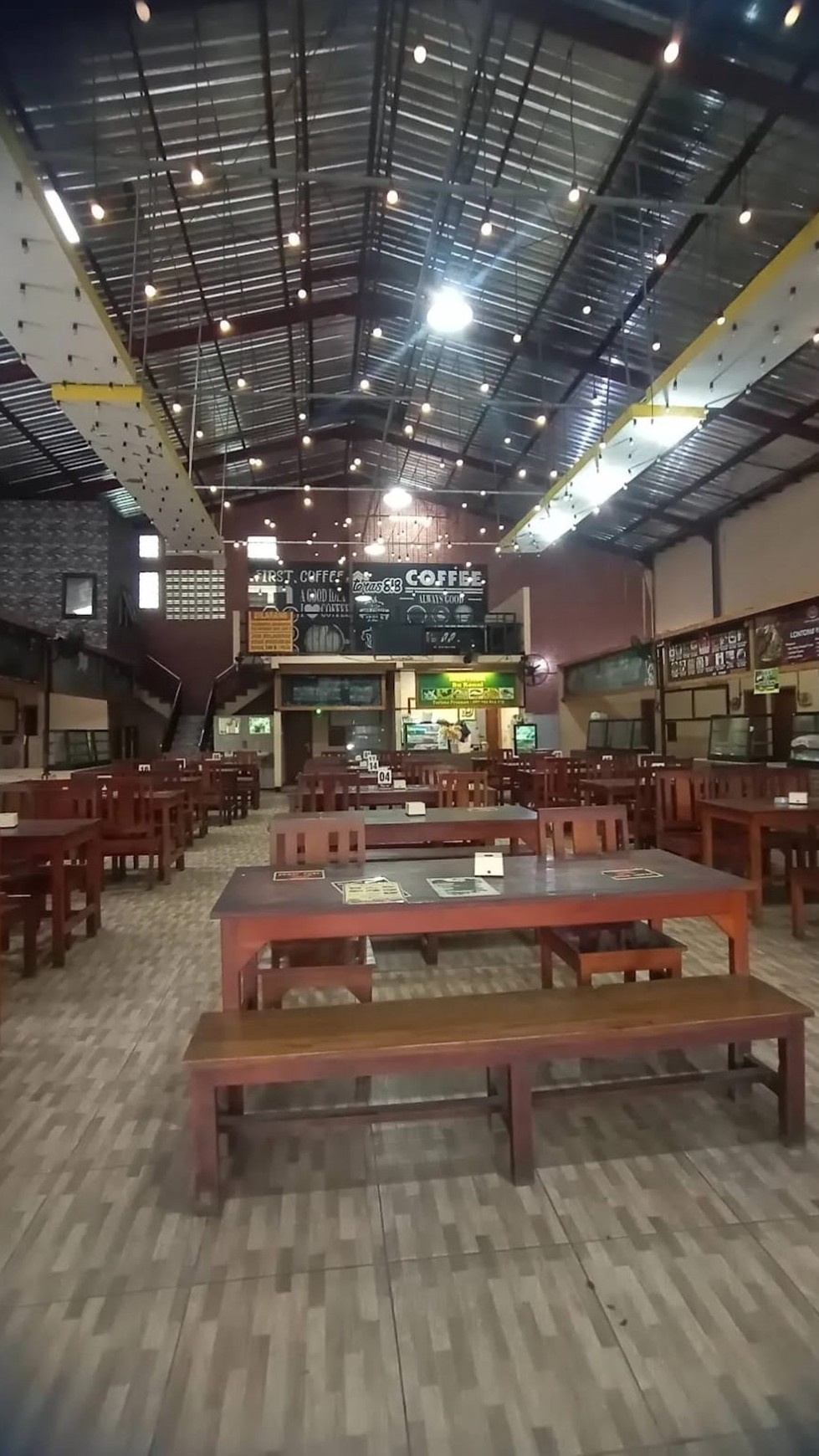 Dijual Ruang Usaha di Monginsidi Sidoklumpuk, Sidoarjo