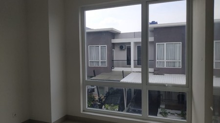  Dijual SEGERA Rumah Bagus Di Komplek Taman Berryl Residence, Graha Raya Bintaro, Tangerang Selatan