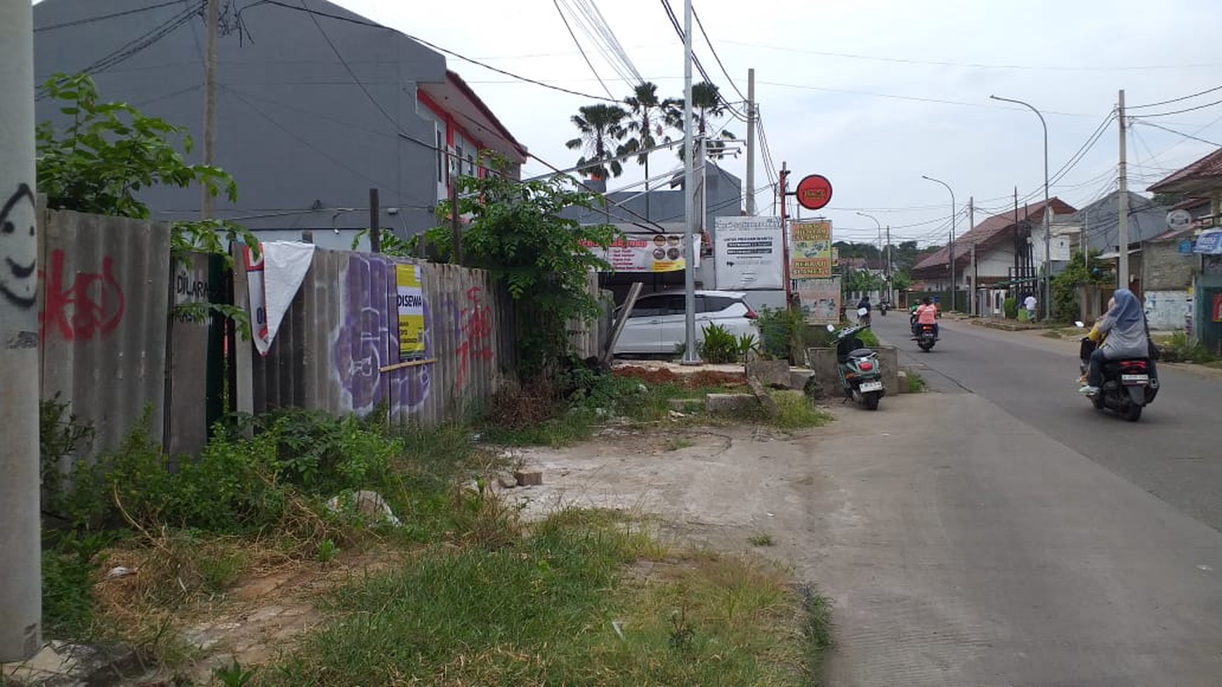 Disewakan tanah cocok untuk tempat usaha lokasi sangat strategis di Cinere, Depok