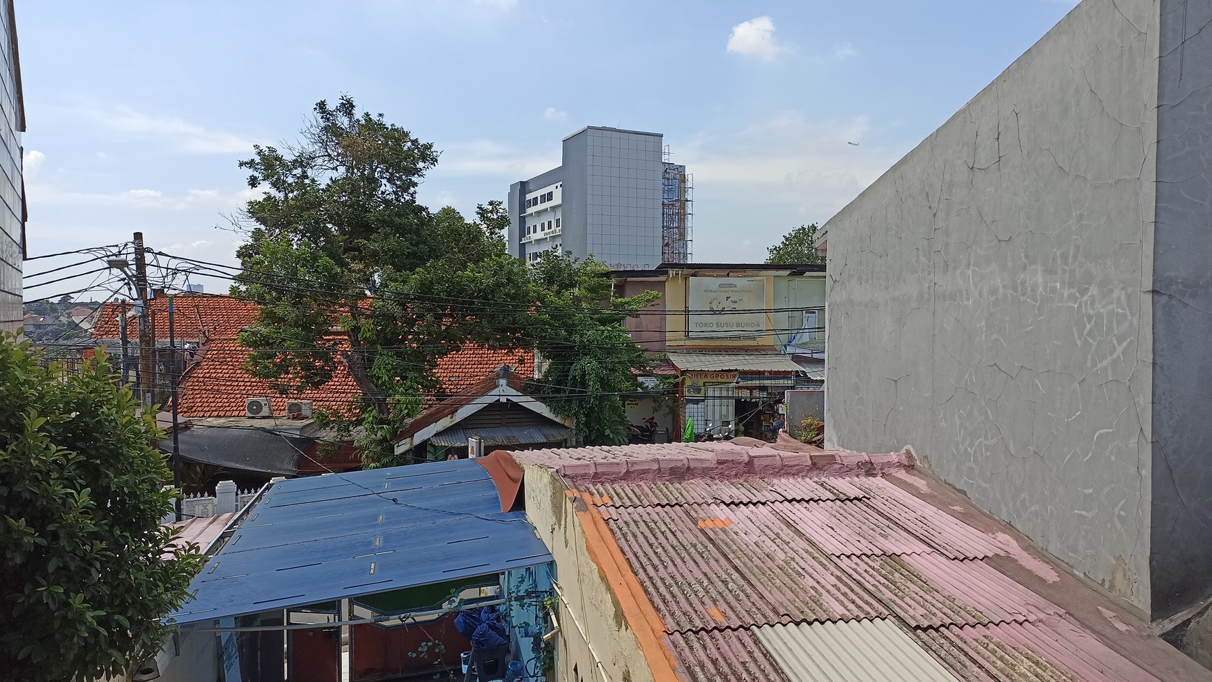 Rumah Kos-Kosan 7 Kamar + 1 Ruang Usaha Di Lenteng Agung Jagakarsa