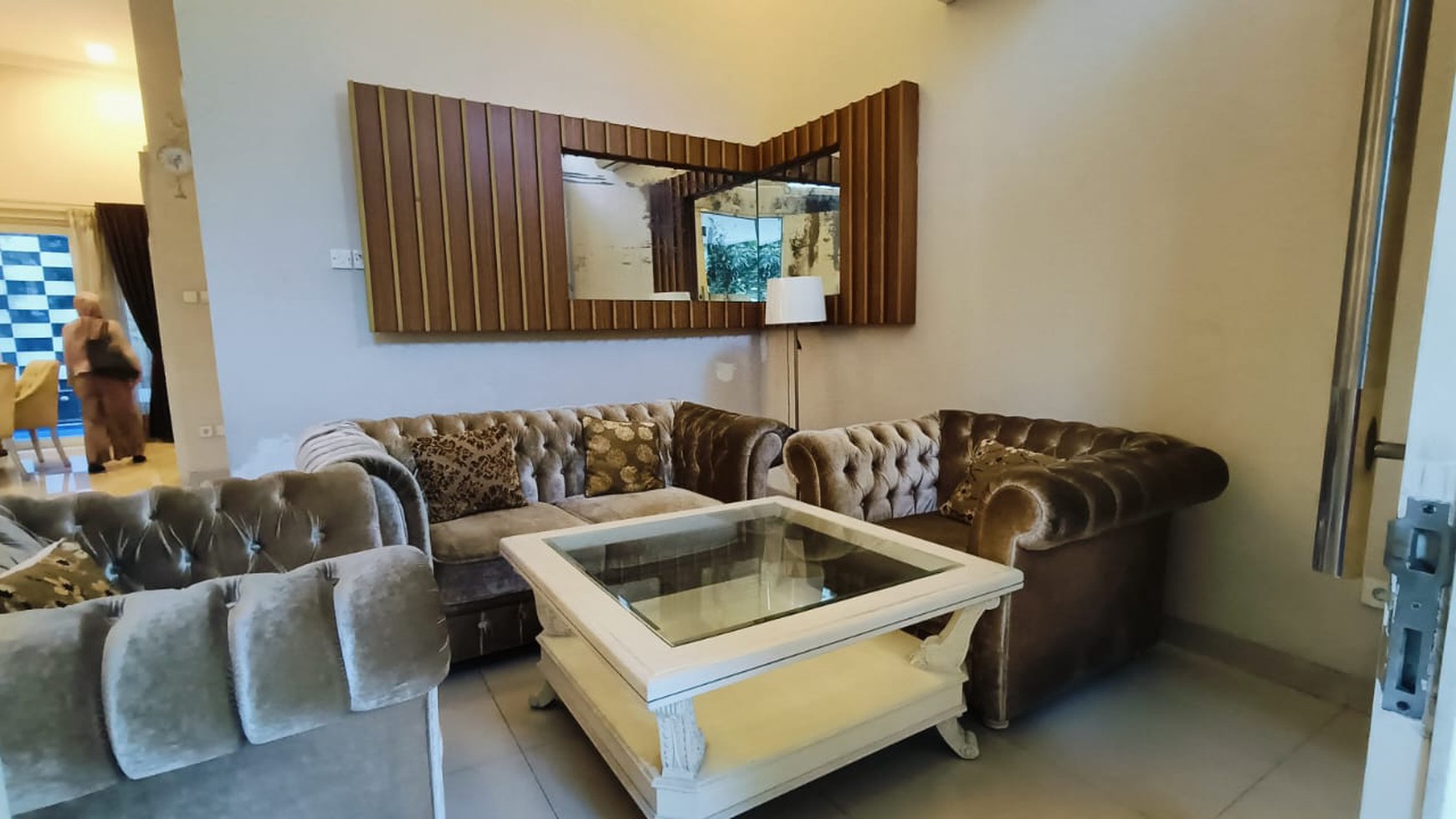 Disewakan Rumah Furnished ,Grand Wisata - Tambun .Bekasi