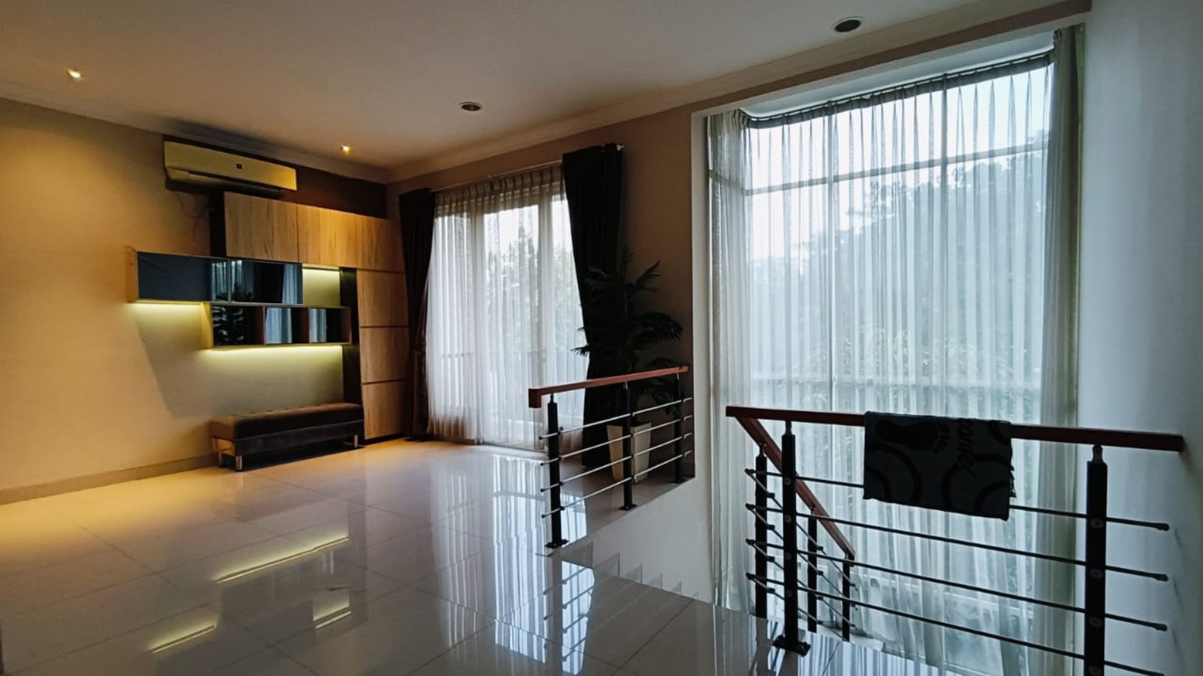 Disewakan Rumah Furnished ,Grand Wisata - Tambun .Bekasi