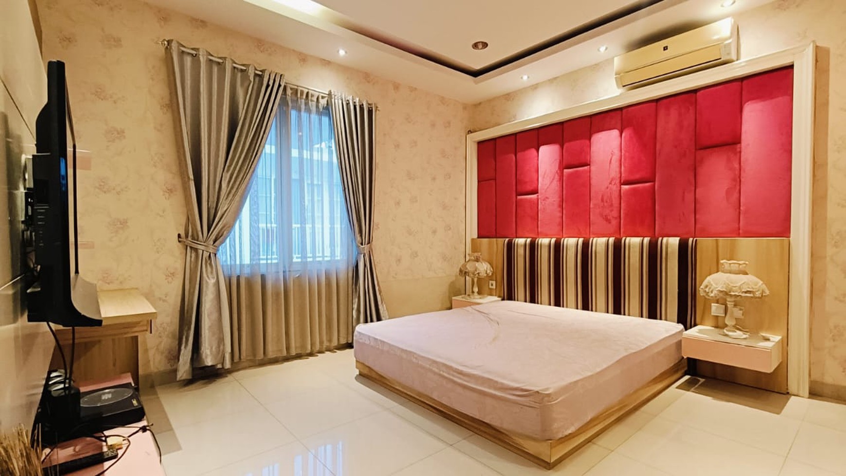 Disewakan Rumah Furnished ,Grand Wisata - Tambun .Bekasi