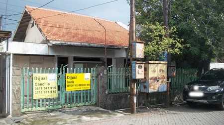 Rumah di Tenggilis Mejoyo Selatan, letak strategis, dekat kampus Ubaya, bisa untuk  kos2 an