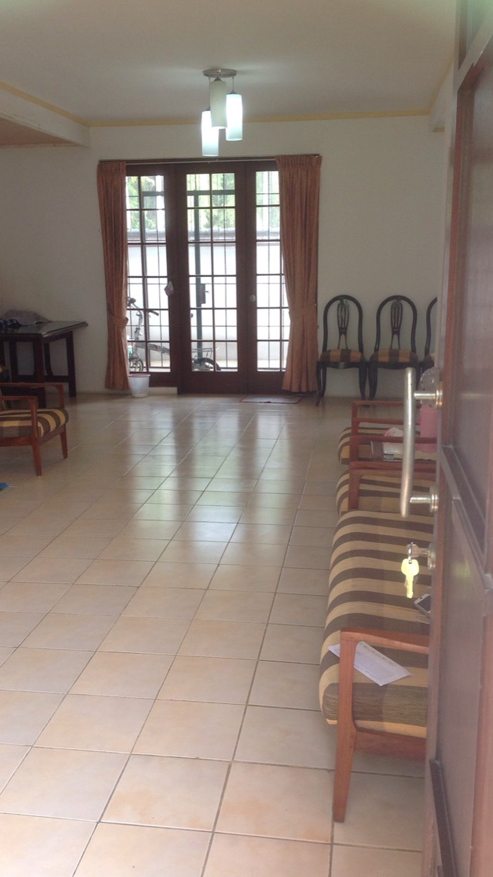 Dijual murah rumah di Taman Ubud Permata Timur 3 - Lippo Karawaci