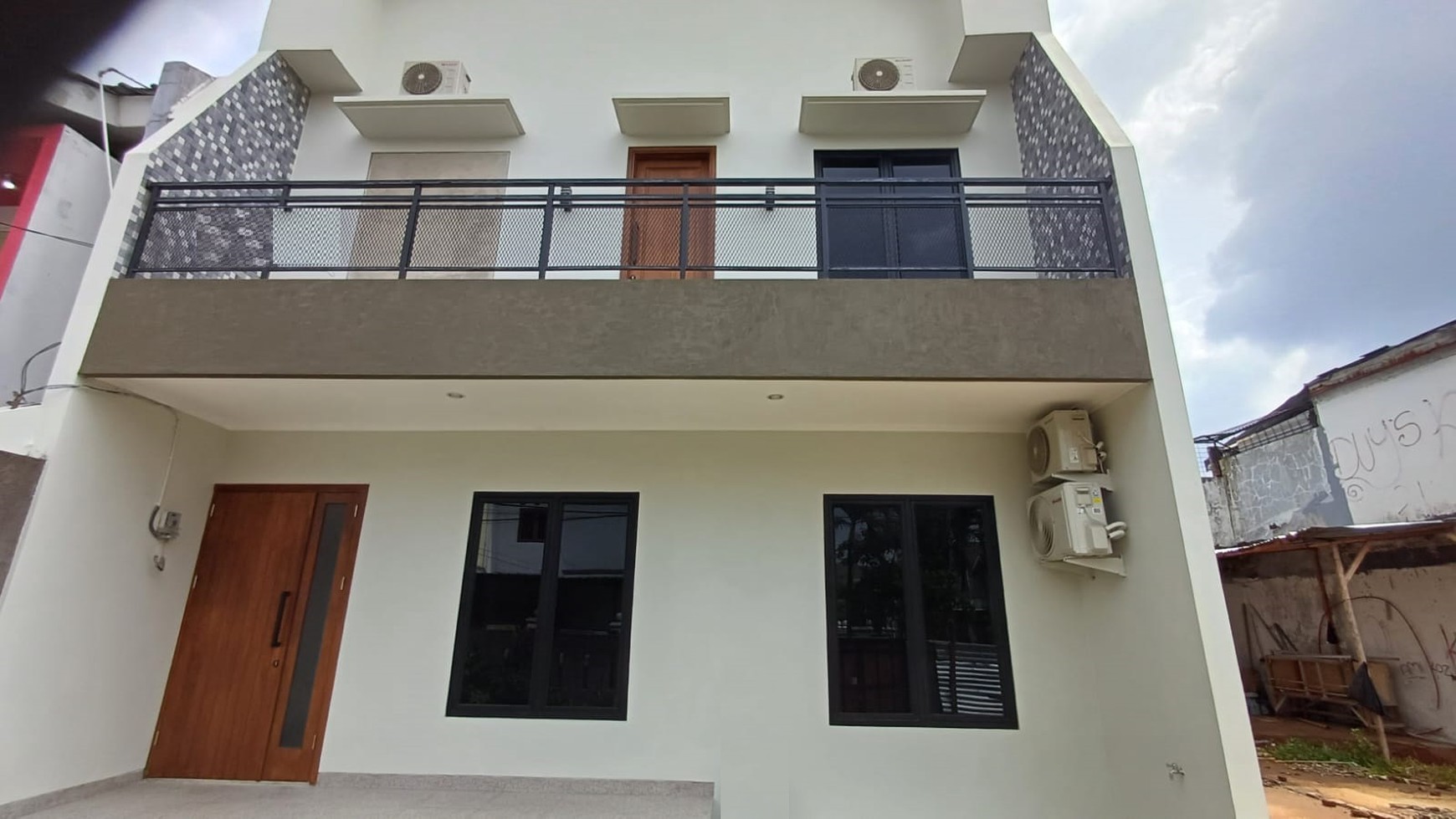 Rumah brand new, 2 lantai,  siap huni di Bintaro