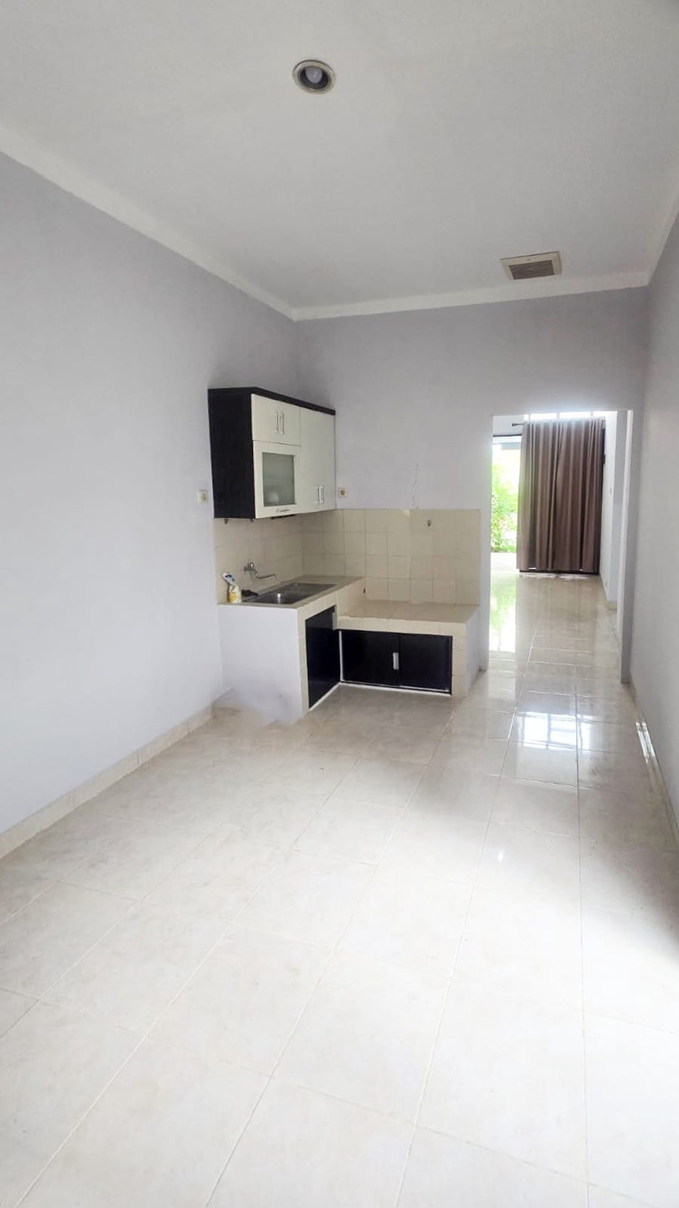 Rumah di Gracia Residence, Siap Huni dengan harga murah di Sektor 9