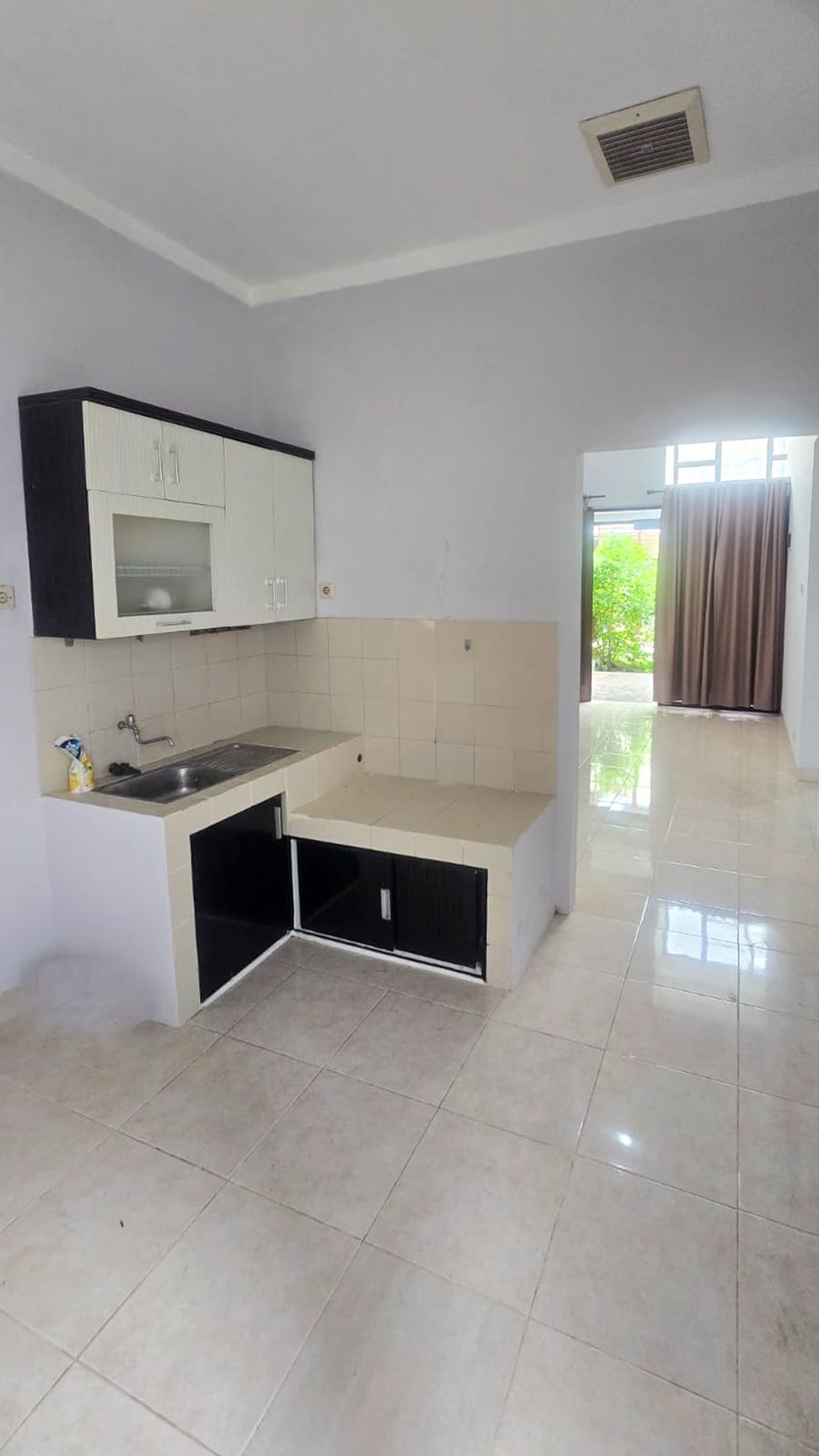 Rumah di Gracia Residence, Siap Huni dengan harga murah di Sektor 9